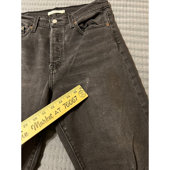 Levi's Wedgie Straight Jeans Black Wash Size 31x28 Distressed Denim - Picture 7 of 9
